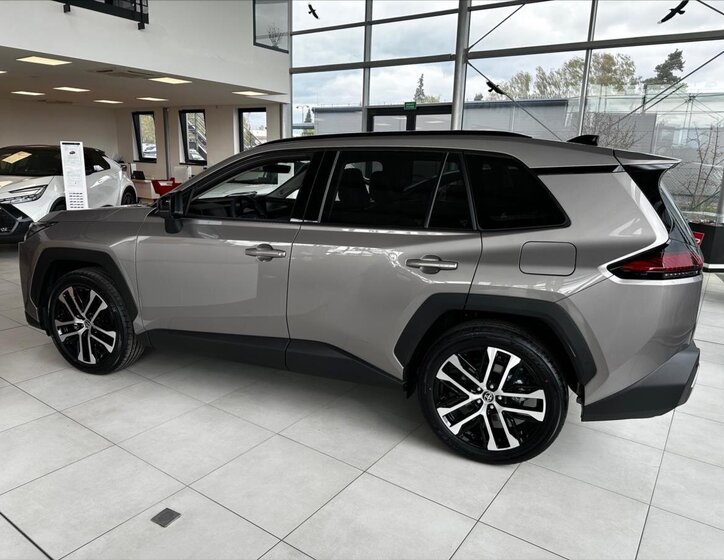 Toyota RAV4 SUV / Terénní 0,0 105 kw