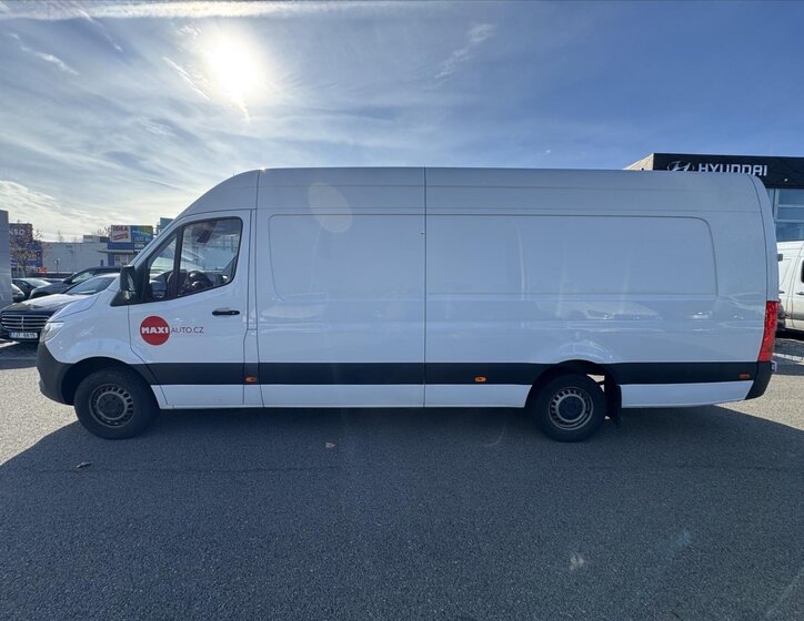 Mercedes-Benz Sprinter 3