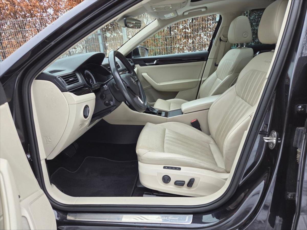 Škoda Superb Kombi 2,0 l 206 kw