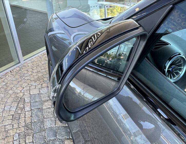 Mercedes-Benz GLB 33