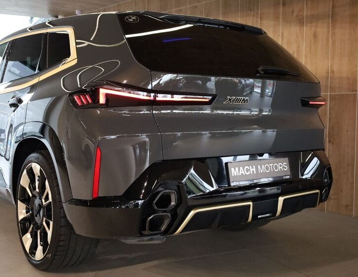 BMW XM SUV / Terénní 4,4 l 480 kw