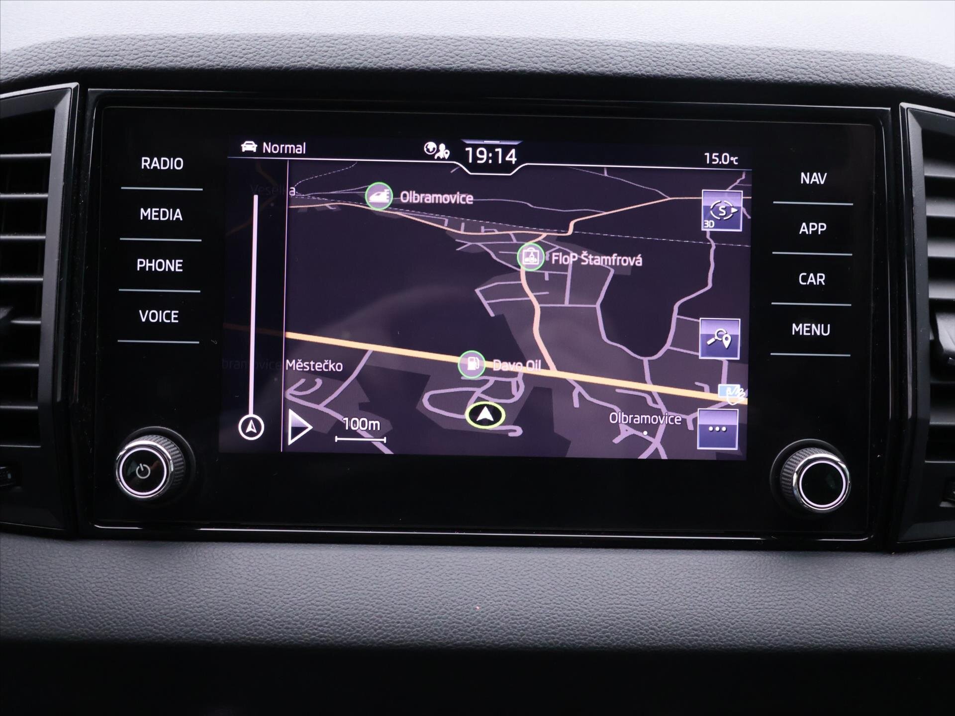 Škoda Karoq SUV / Terénní 1,5 l 110 kw