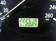 Nissan Maxima Sedan / Limuzína 2,0 l 103 kw