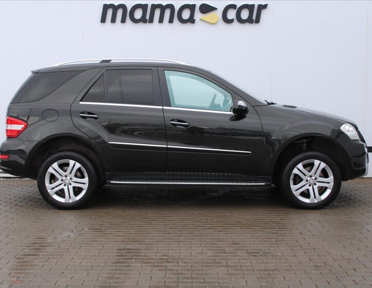 Mercedes-Benz Třídy M SUV / Terénní 3,0 l 165 kw