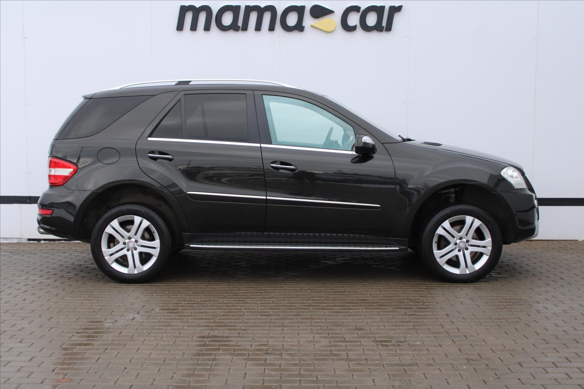 Mercedes-Benz Třídy M SUV / Terénní 3,0 l 165 kw