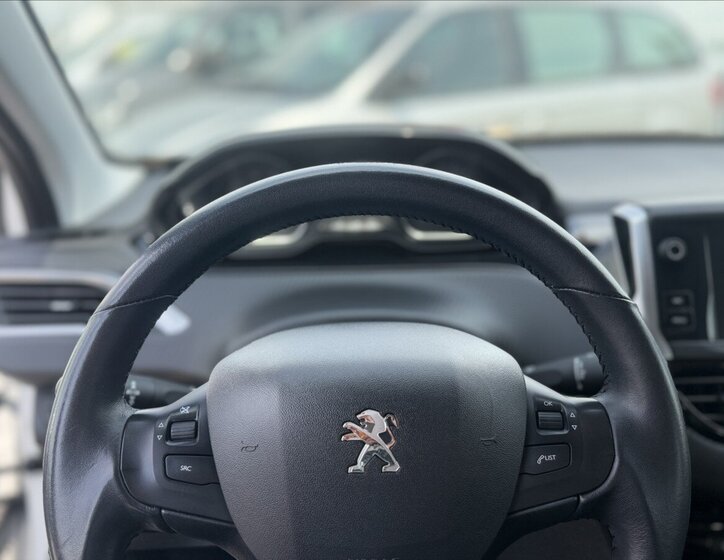 Peugeot 2008 SUV / Terénní 1,2 l 61 kw