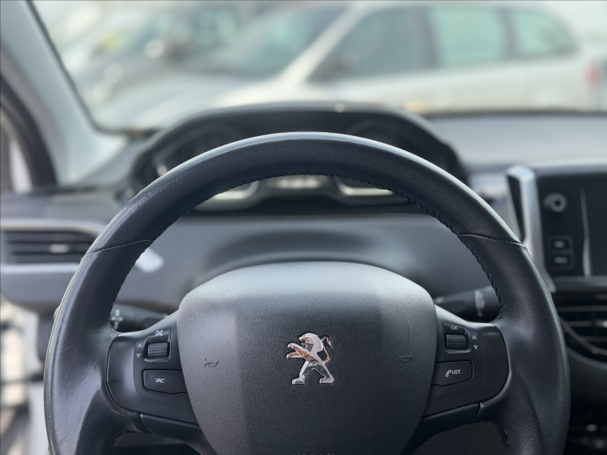 Peugeot 2008 SUV / Terénní 1,2 l 61 kw