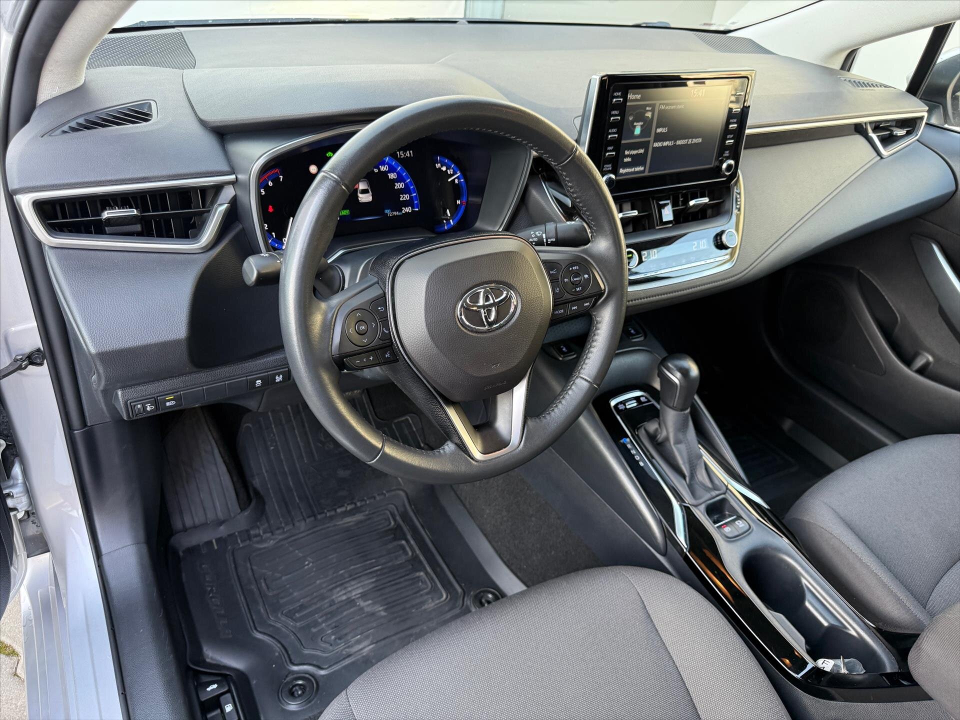 Toyota Corolla Sedan / Limuzína 1,8 l 72 kw