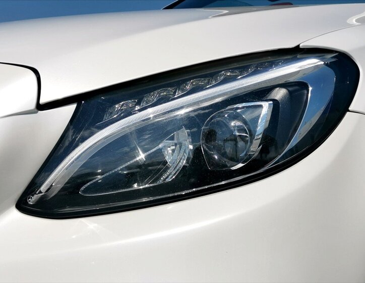 Mercedes-Benz Třídy C Kabriolet 2,0 l 180 kw