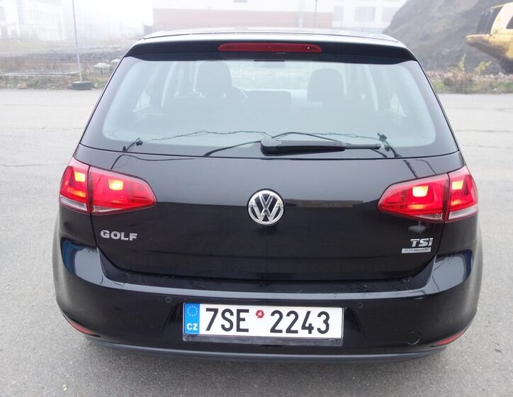 Volkswagen Golf 10