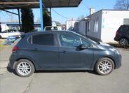 Peugeot 208 8
