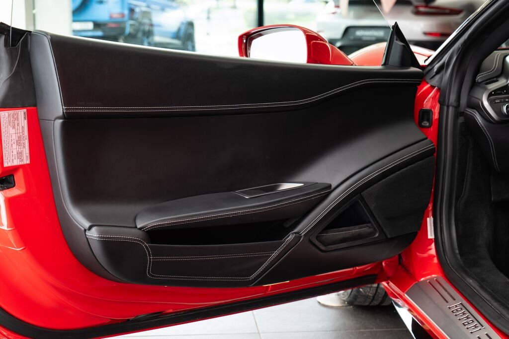 Ferrari 458 Kupé 4,5 l 416 kw