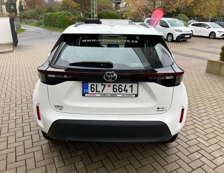 Toyota Yaris Cross 21