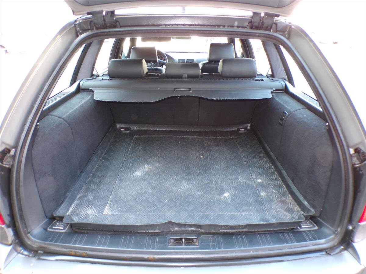 BMW Řada 5 Kombi 2,2 l 125 kw