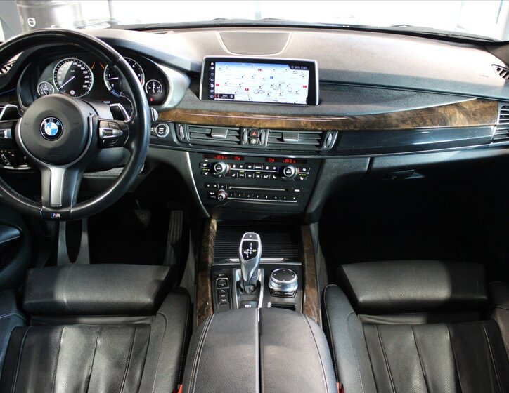 BMW X5 SUV 3,0 l 230 kw