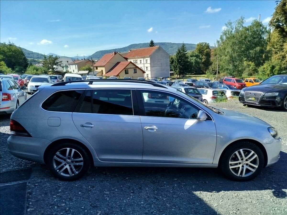 Volkswagen Golf Kombi 2,0 l 103 kw