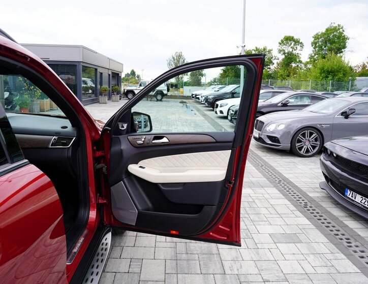 Mercedes-Benz GLS 24