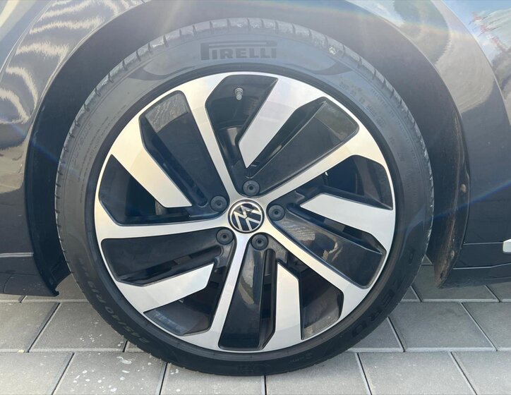 Volkswagen Arteon Kombi 2,0 l 147 kw