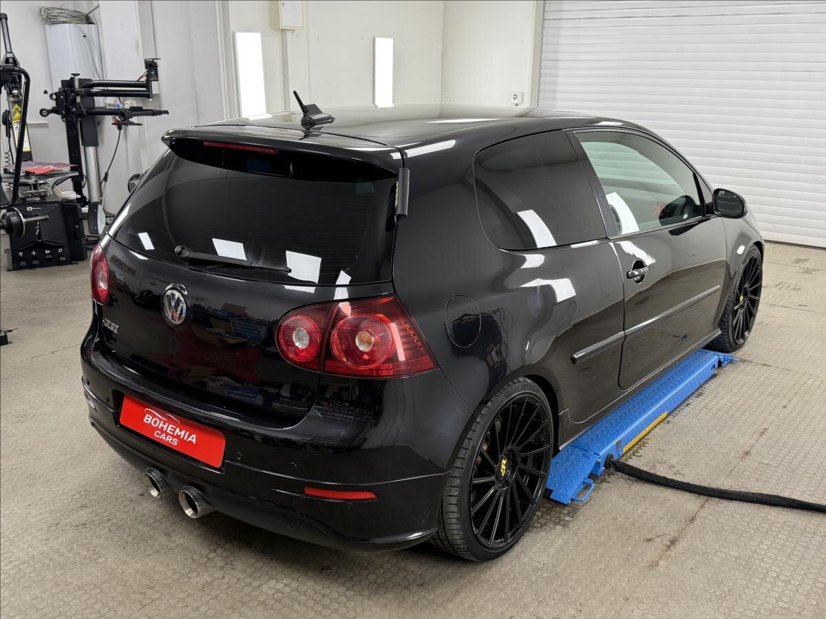 Volkswagen Golf Kombi 3,2 l 184 kw
