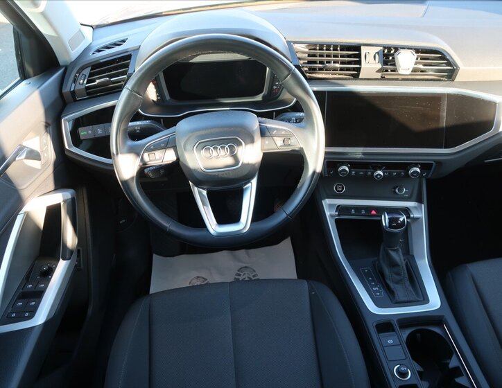 Audi Q3 SUV / Terénní 2,0 l 110 kw