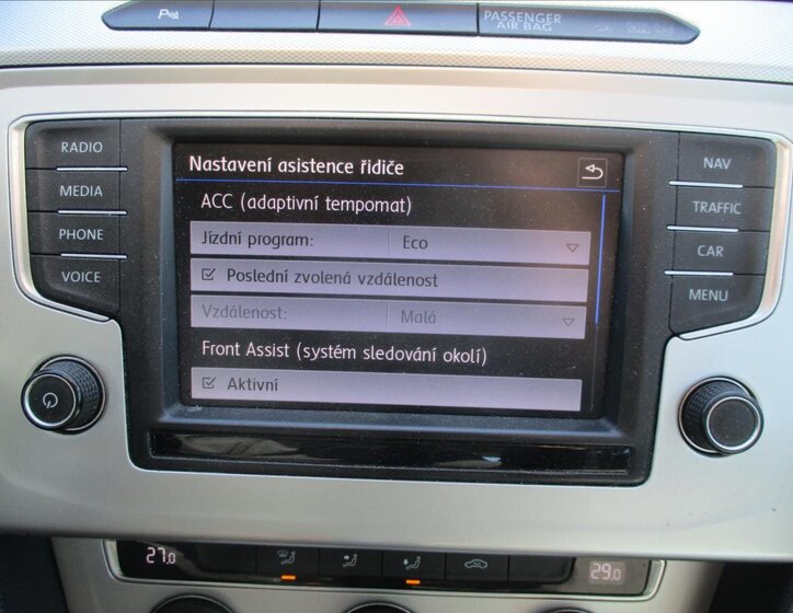 Volkswagen Passat 18