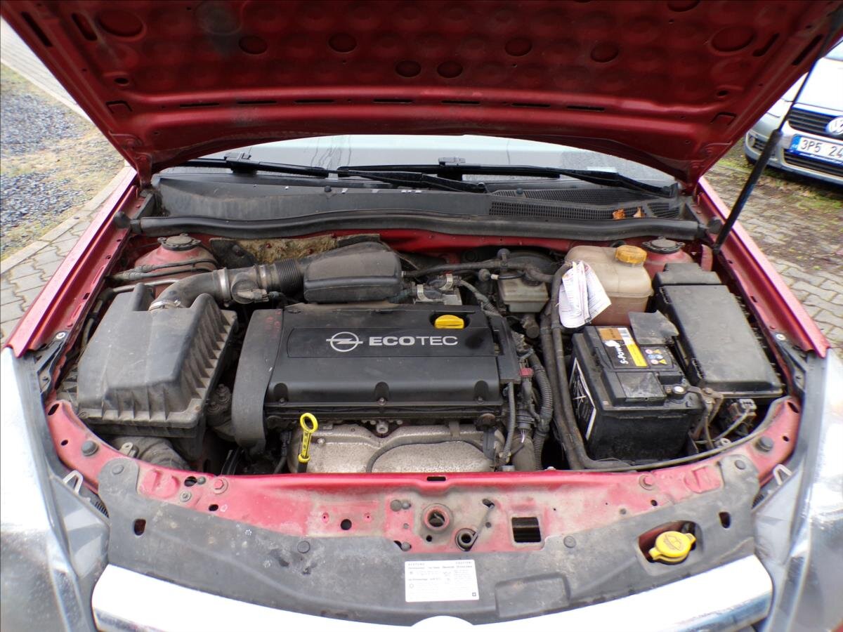 Opel Astra Hatchback 1,6 l 77 kw