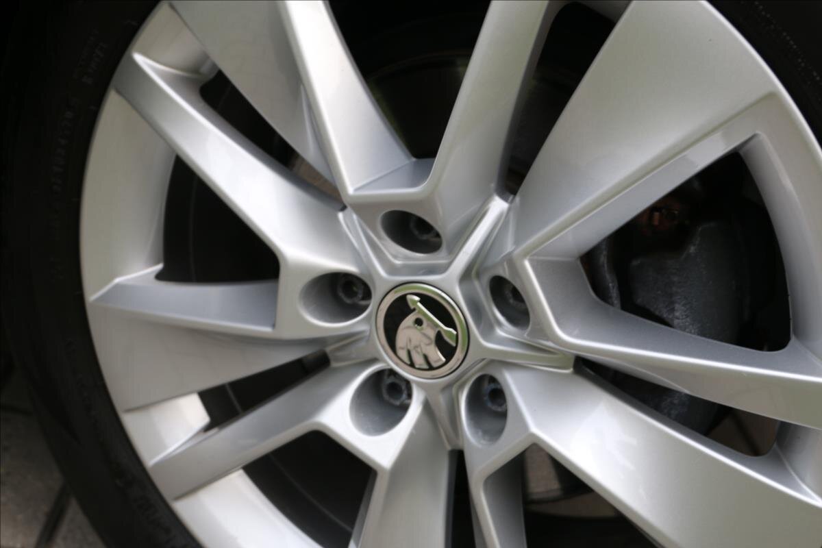 Škoda Karoq Kombi 1,6 l 85 kw