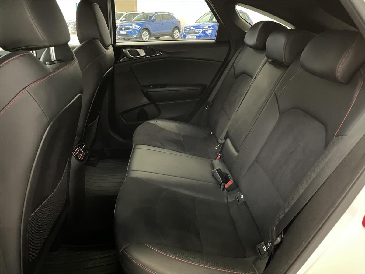 KIA ProCeed Kombi 1,6 l 150 kw