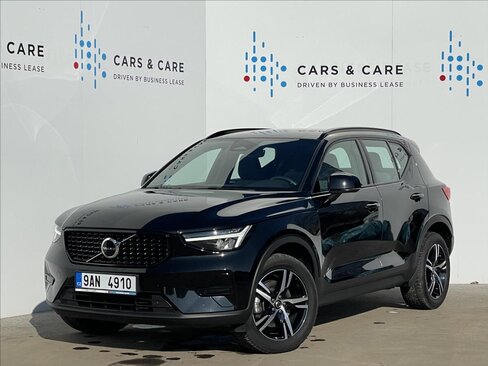 Volvo XC40 SUV / Terénní 2,0 l 145 kw