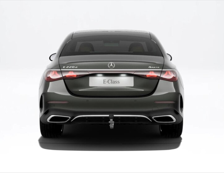 Mercedes-Benz Třídy E Sedan 2,0 l 145 kw