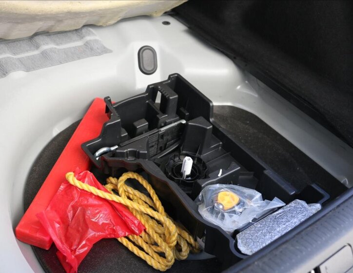 DS Automobiles DS7 Crossback Kombi 2,0 l 130 kw