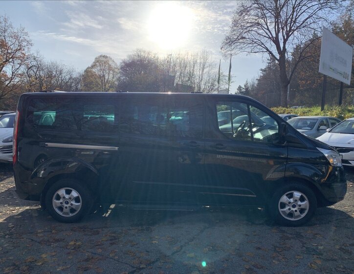Ford Tourneo Custom VAN / Minibus 2,0 l 125 kw