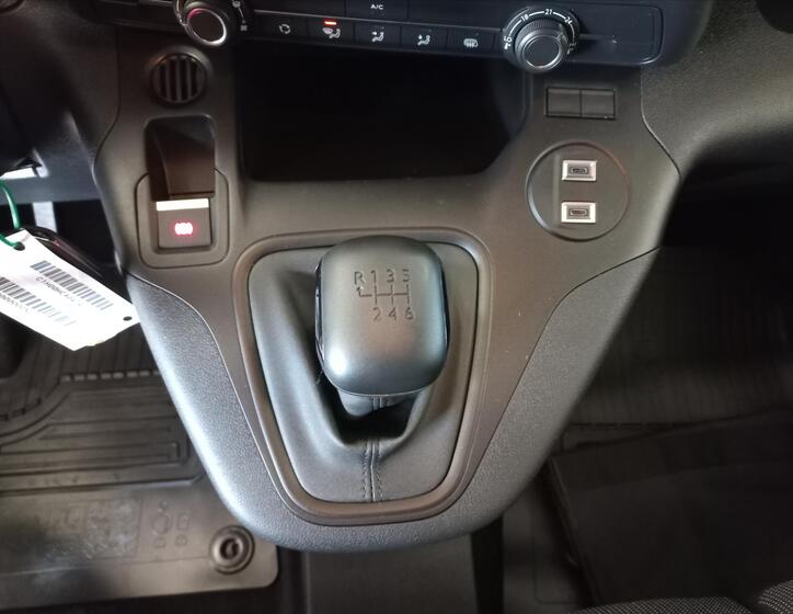 Toyota ProAce City 11