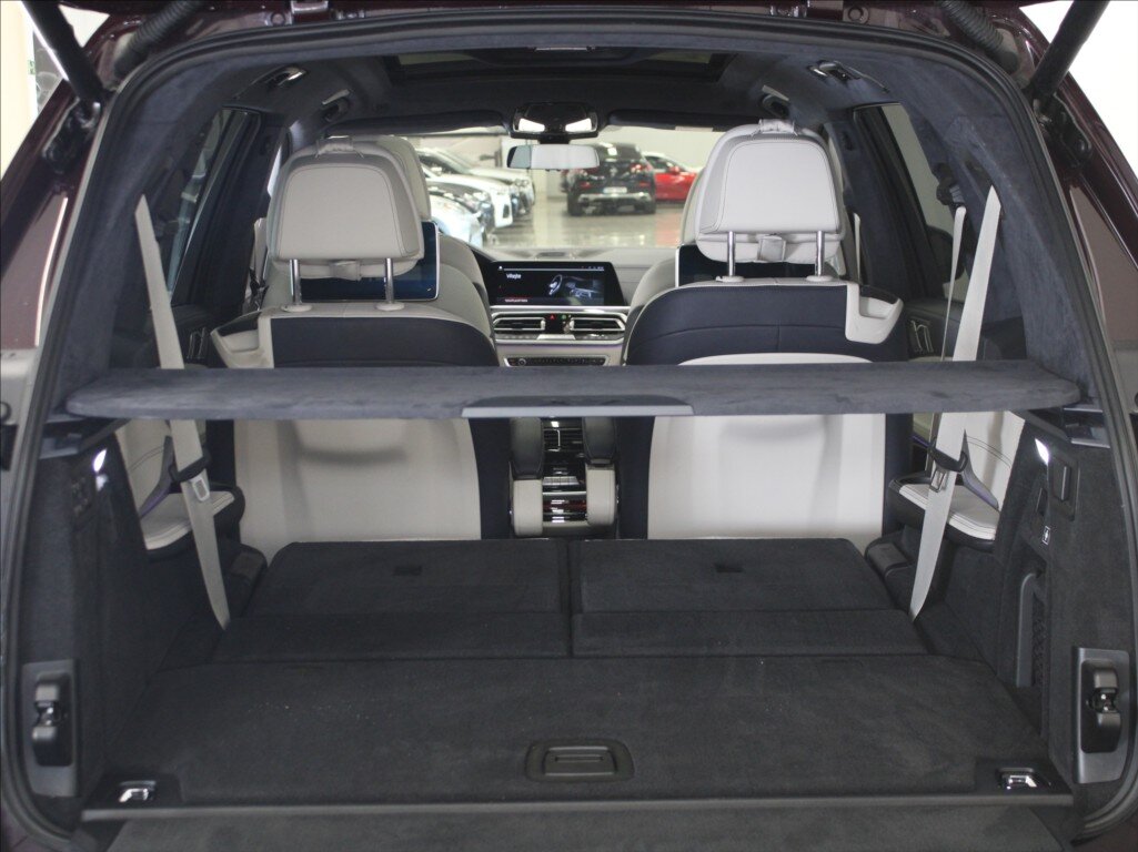 BMW X7 SUV / Terénní 3,0 l 250 kw