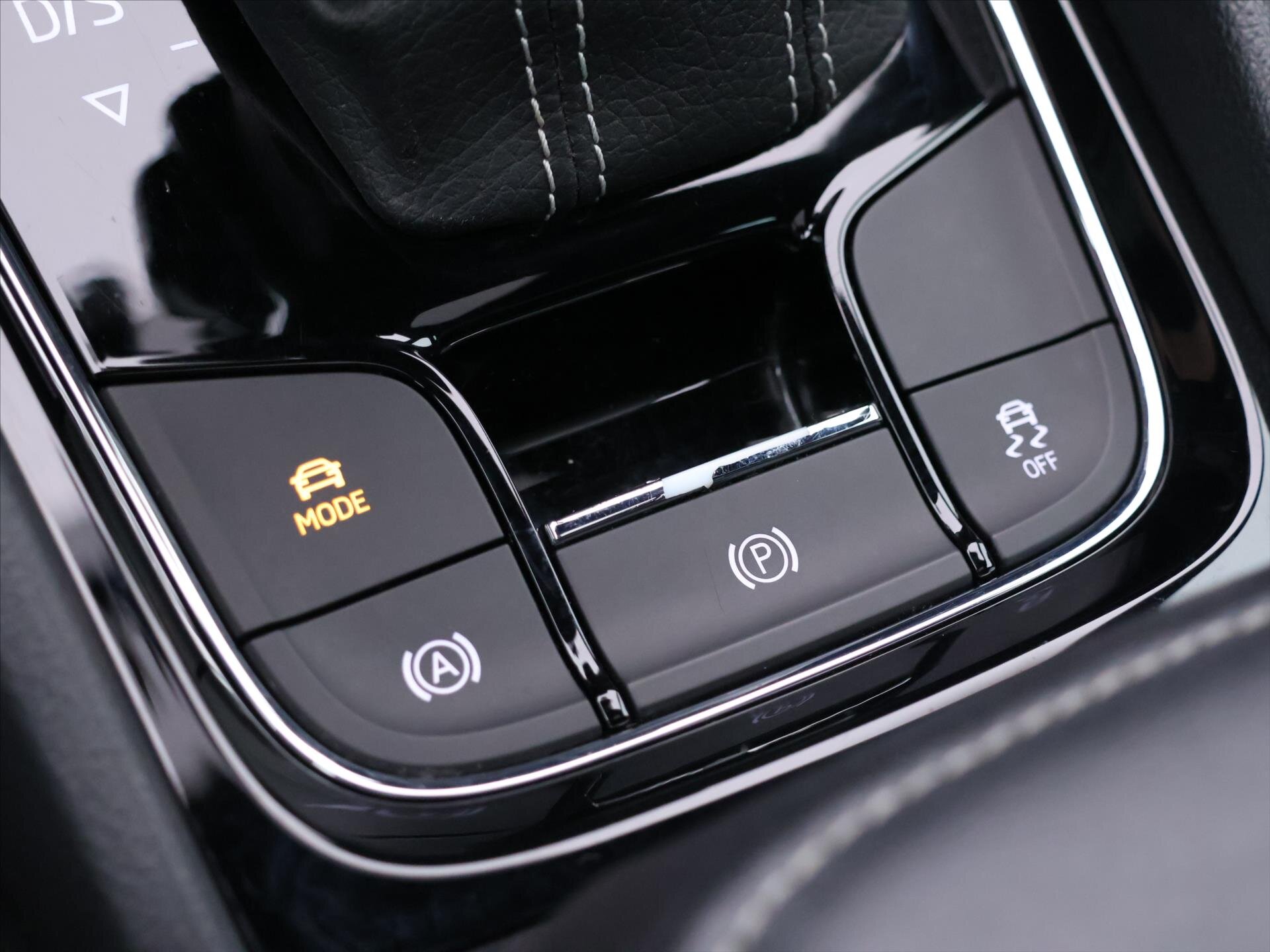 Škoda Karoq SUV 1,5 l 110 kw