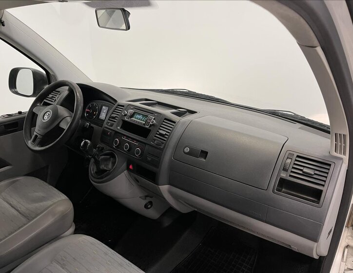 Volkswagen Transporter Skříň 2,0 l 75 kw