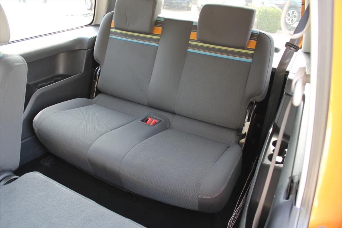 Volkswagen Caddy Kombi 2,0 l 103 kw