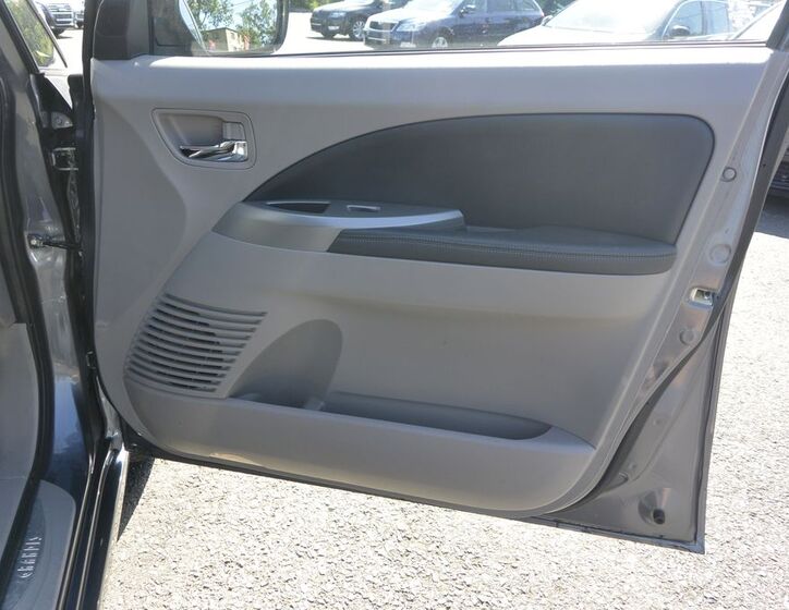 Mitsubishi Grandis 32