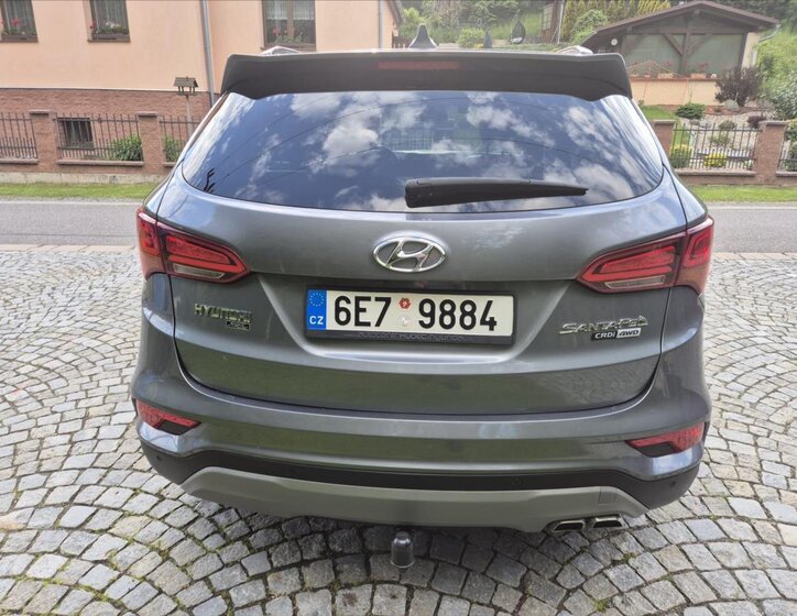 Hyundai Santa Fe SUV 2,2 l 147 kw
