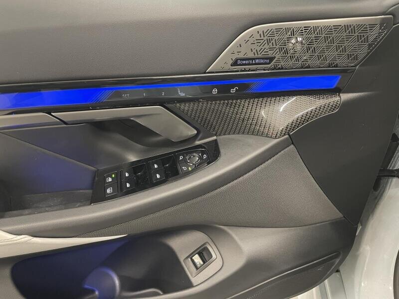 BMW M5 Sedan / Limuzína 4,4 l 430 kw