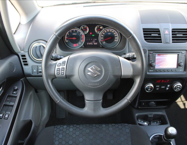 Suzuki SX4 Hatchback 1,6 l 88 kw