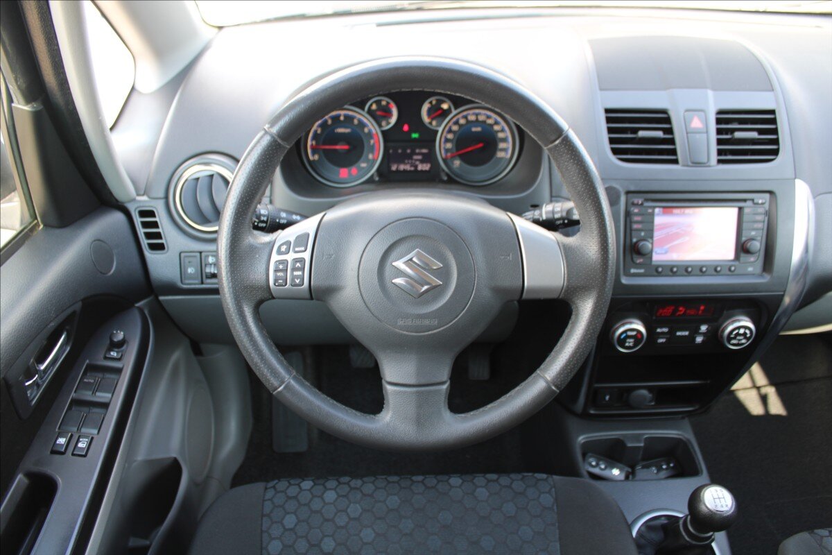 Suzuki SX4 Hatchback 1,6 l 88 kw