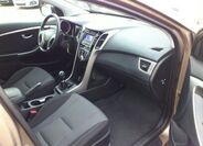 Hyundai i30 14