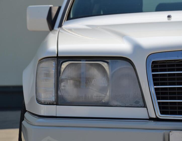 Mercedes-Benz 124 30