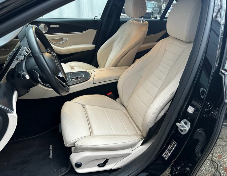 Mercedes-Benz Třídy E Sedan / Limuzína 2,0 l 143 kw