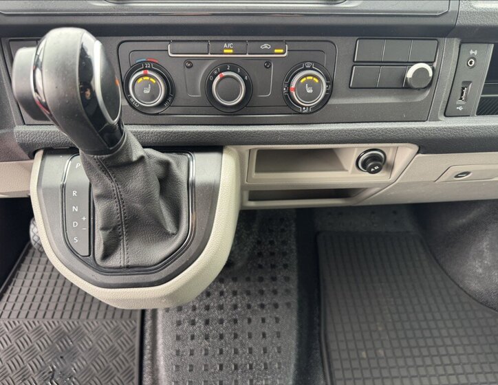 Volkswagen Transporter Skříň 2,0 l 110 kw