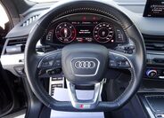 Audi Q7 12