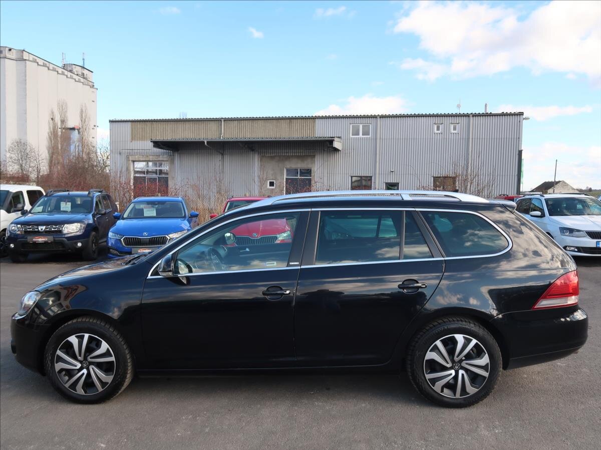 Volkswagen Golf Kombi 1,6 l 77 kw