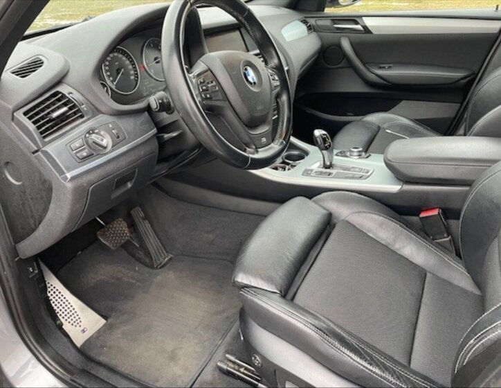 BMW X3 Kombi 3,0 l 190 kw