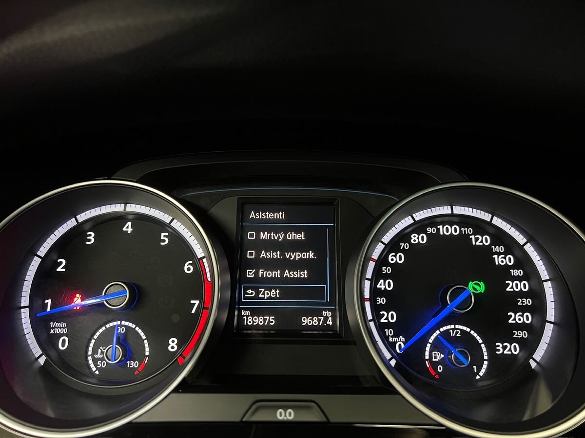 Volkswagen Golf Kombi 2,0 l 221 kw